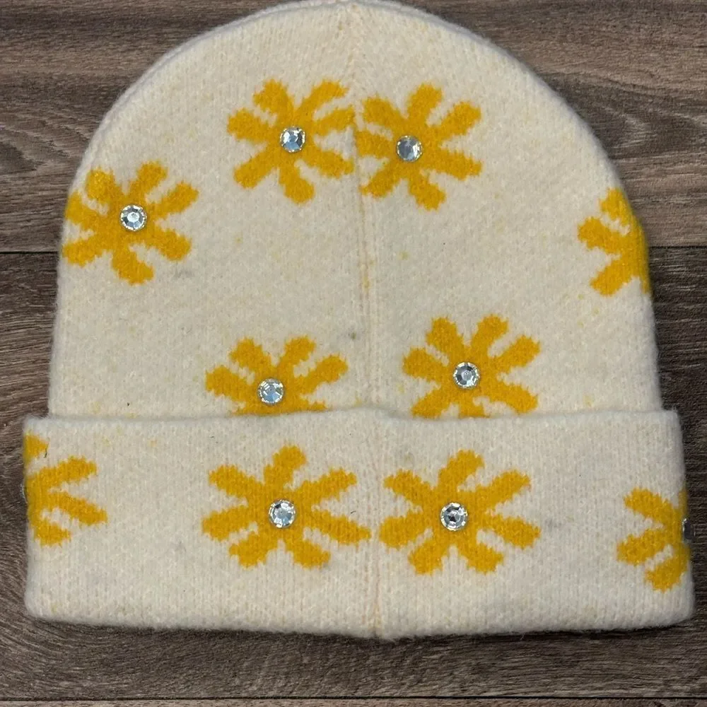 Do Everything in Love Anthologie Cream and Yellow Knit Hat